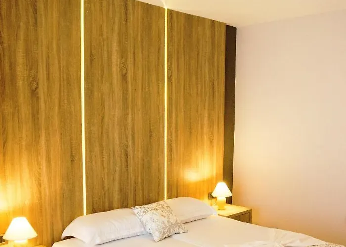 Diamma Golem (Tirana)